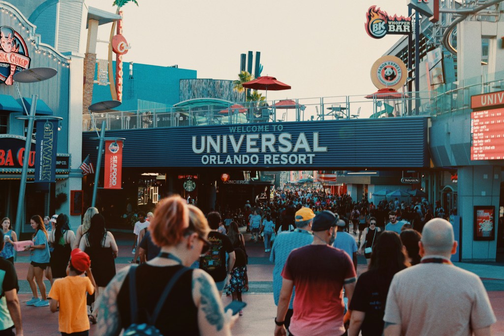 The entrance to Universal Resort Orlando by Josh Rich on Unsplash.